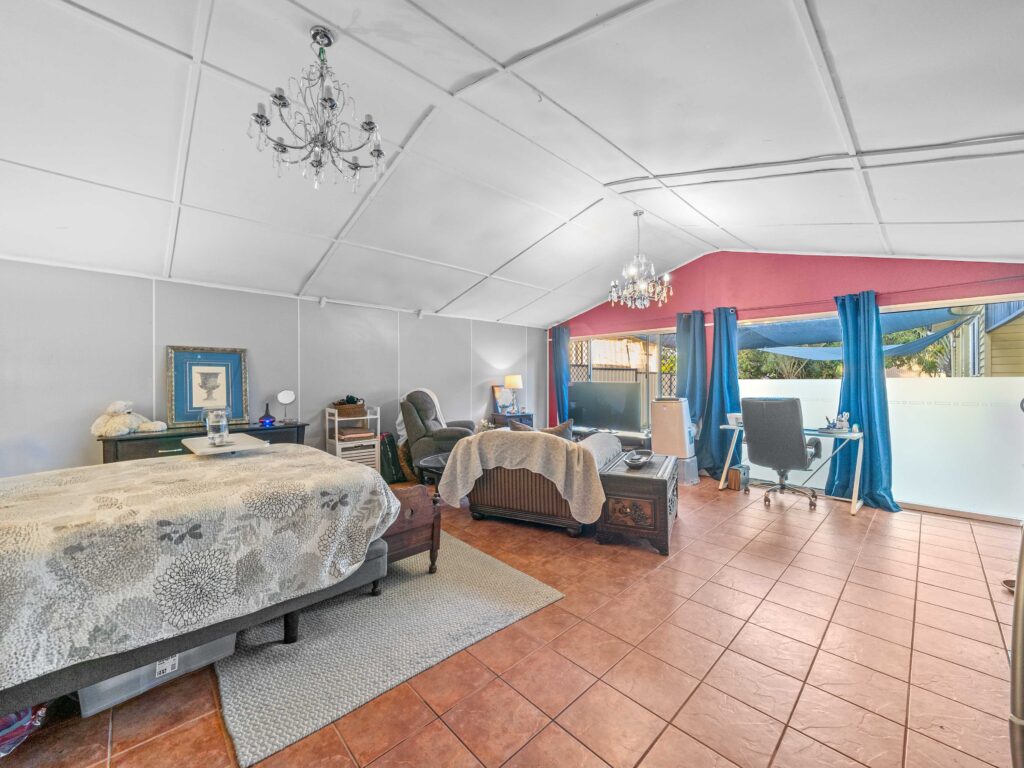 27 Duncan Street, Riverview, QLD 4303