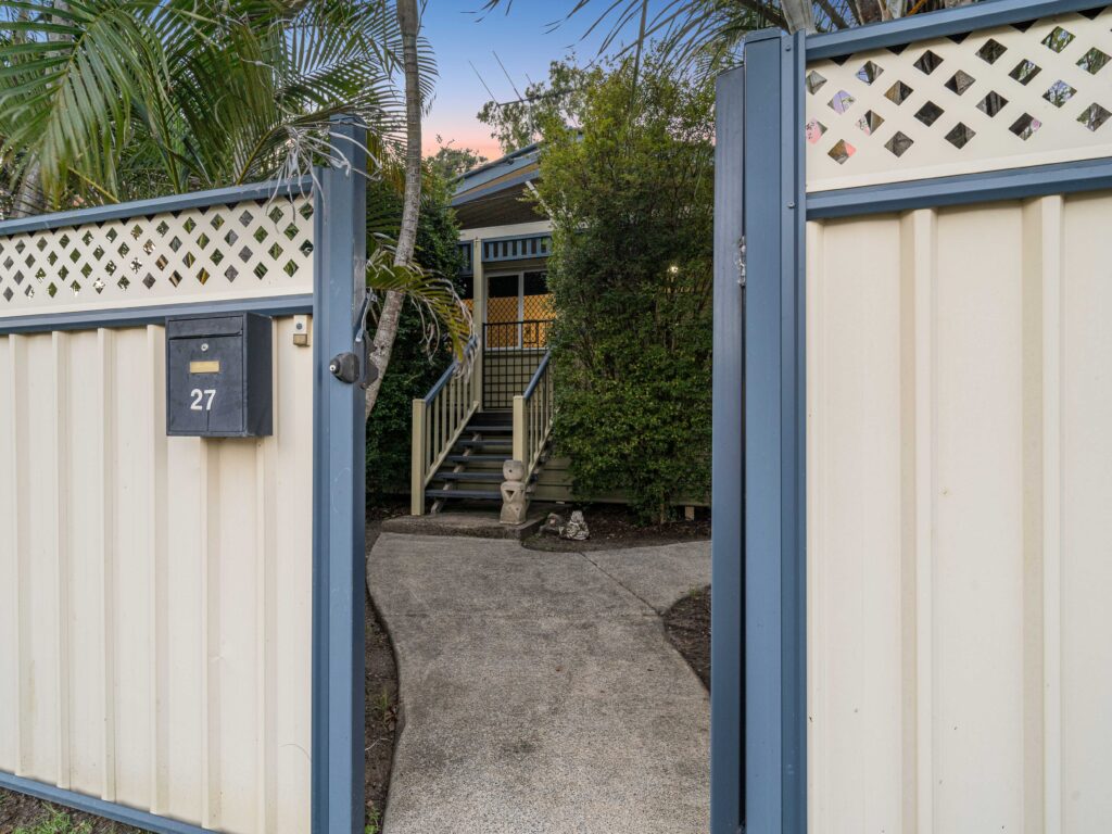 27 Duncan Street, Riverview, QLD 4303
