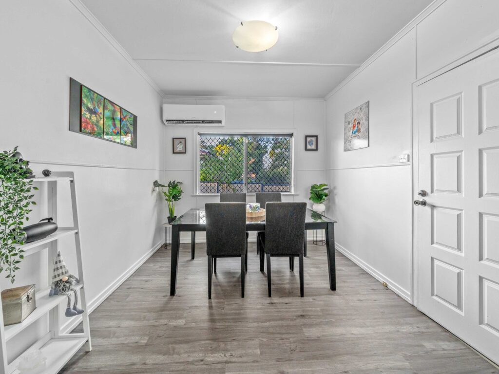 27 Duncan Street, Riverview, QLD 4303