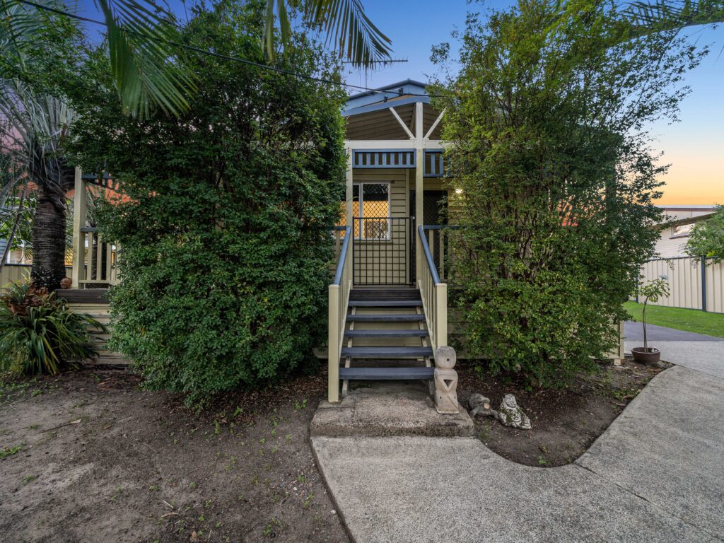 27 Duncan Street, Riverview, QLD 4303