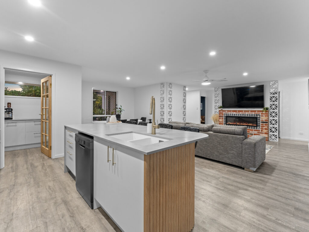 4 Japonica Court, Yamanto, QLD 4305