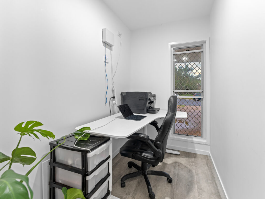 4 Japonica Court, Yamanto, QLD 4305