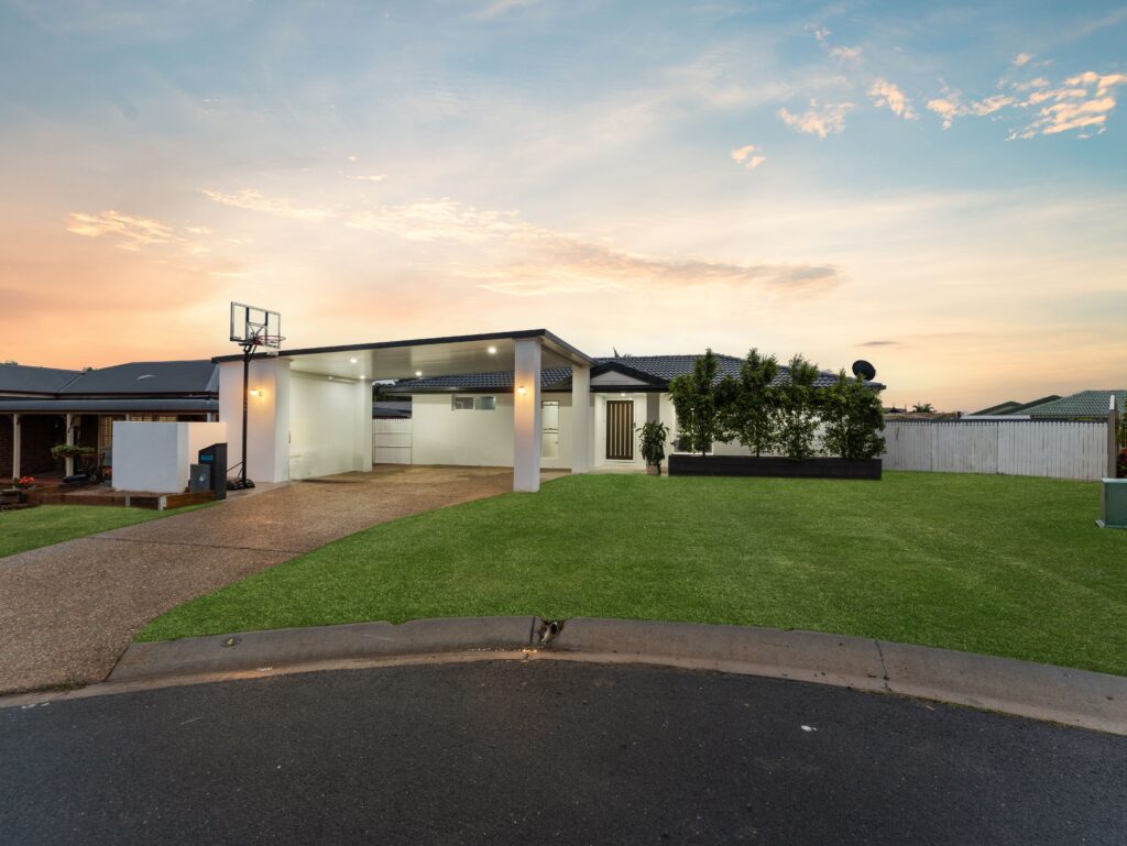 4 Japonica Court, Yamanto, QLD 4305