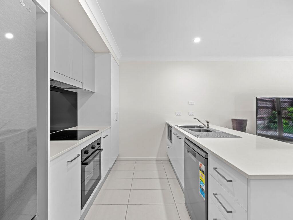 10/3 Cliffdale Place, Spring Mountain, QLD 4300