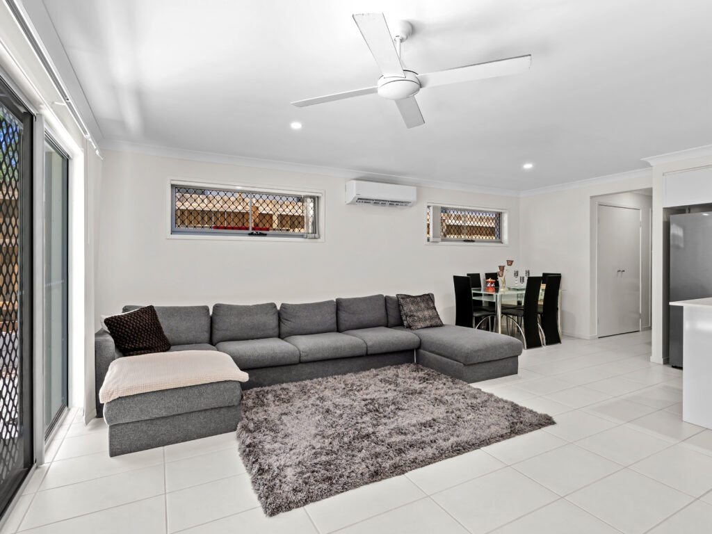 10/3 Cliffdale Place, Spring Mountain, QLD 4300