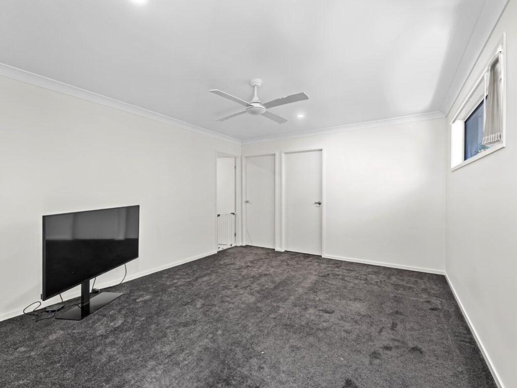 10/3 Cliffdale Place, Spring Mountain, QLD 4300