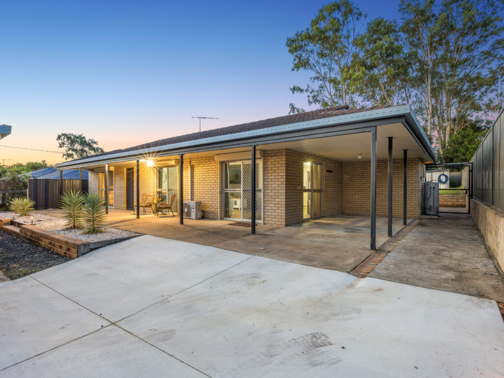8 Scotts Road, Ripley, QLD 4306