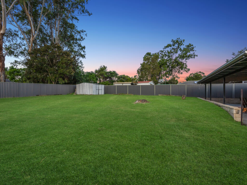 8 Scotts Road, Ripley, QLD 4306