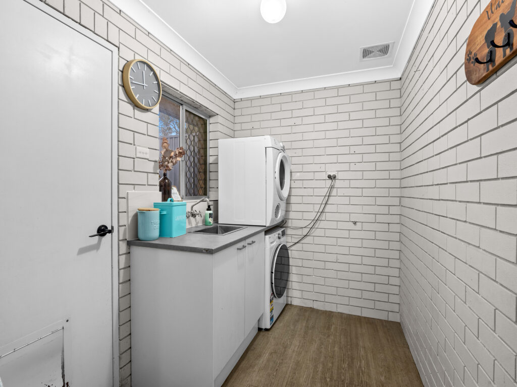 8 Scotts Road, Ripley, QLD 4306