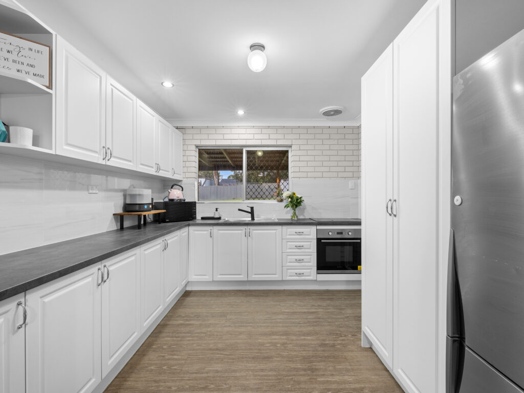 8 Scotts Road, Ripley, QLD 4306