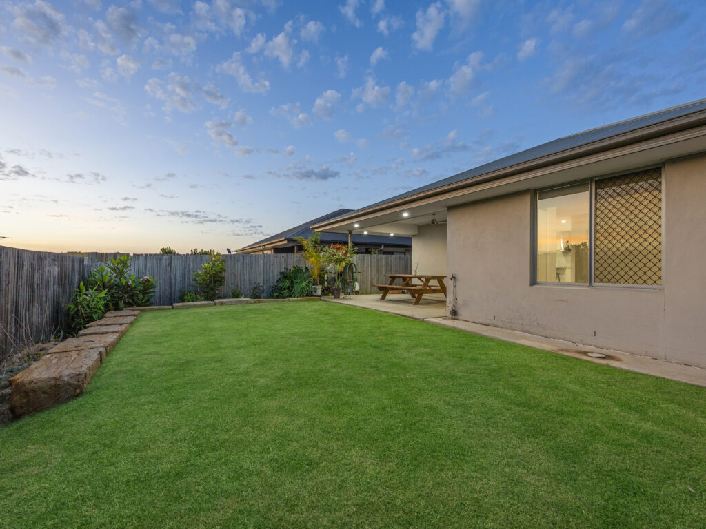 11 Heathcote Street, South Ripley, QLD 4306
