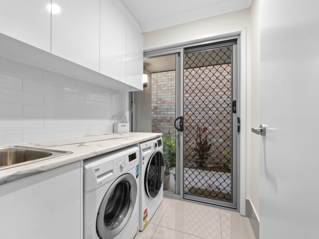 11 Heathcote Street, South Ripley, QLD 4306