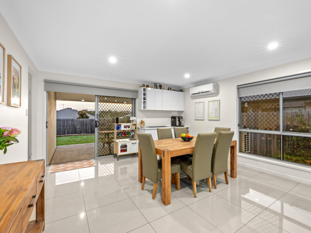 11 Heathcote Street, South Ripley, QLD 4306