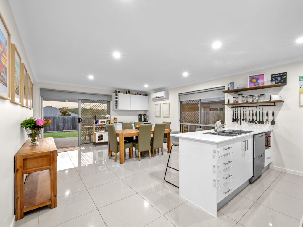 11 Heathcote Street, South Ripley, QLD 4306