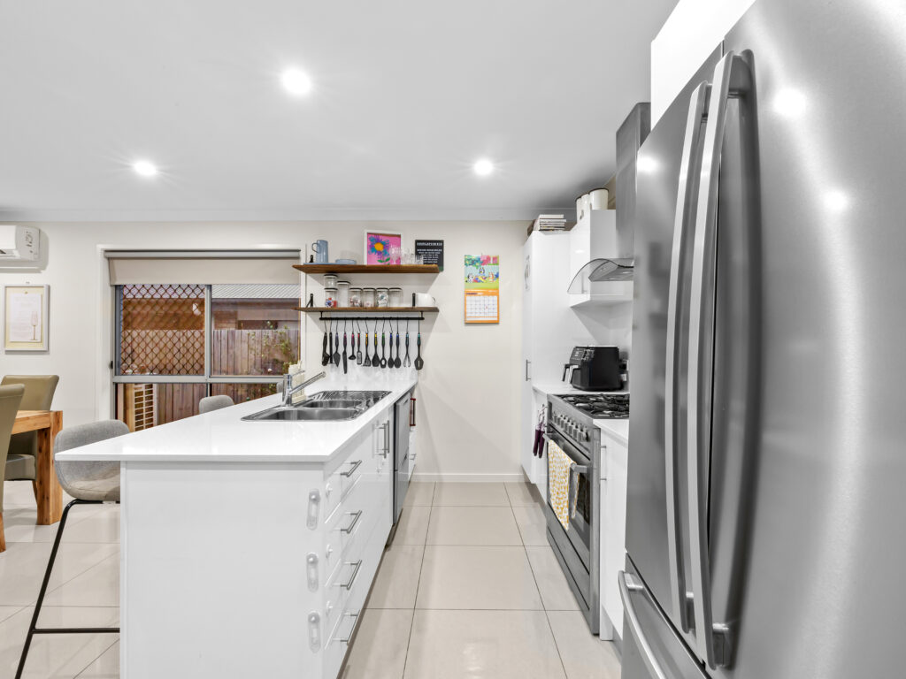 11 Heathcote Street, South Ripley, QLD 4306