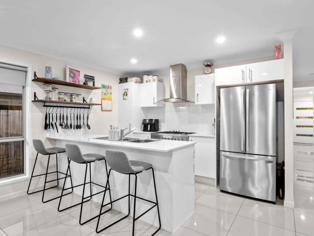 11 Heathcote Street, South Ripley, QLD 4306