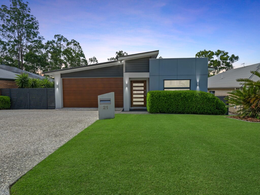 21 Dee Street, Deebing Heights, QLD 4306