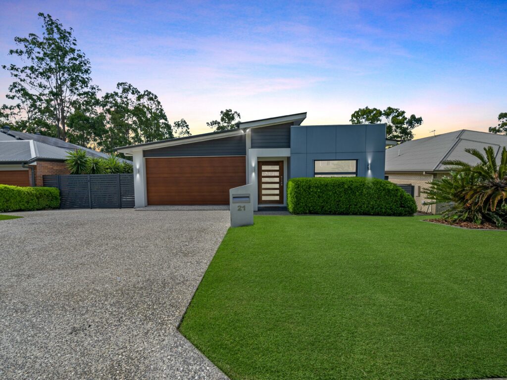 21 Dee Street, Deebing Heights, QLD 4306