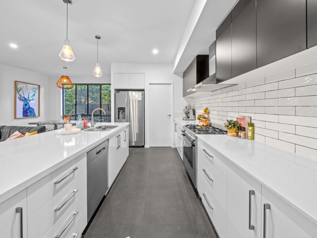 21 Dee Street, Deebing Heights, QLD 4306