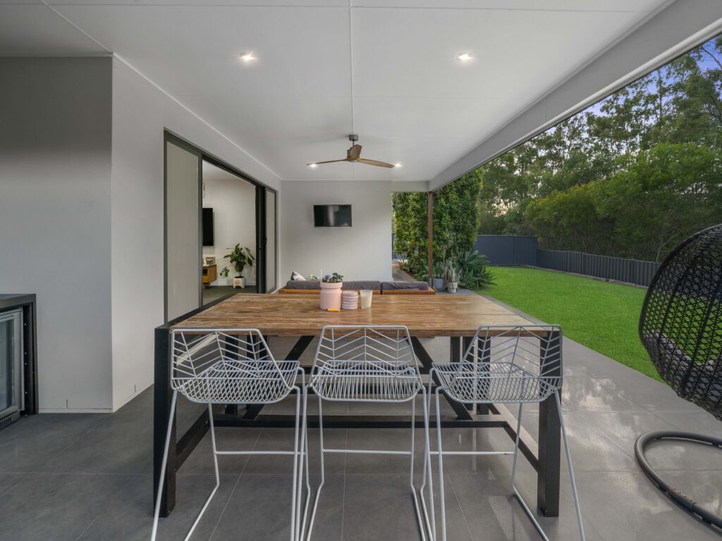 21 Dee Street, Deebing Heights, QLD 4306