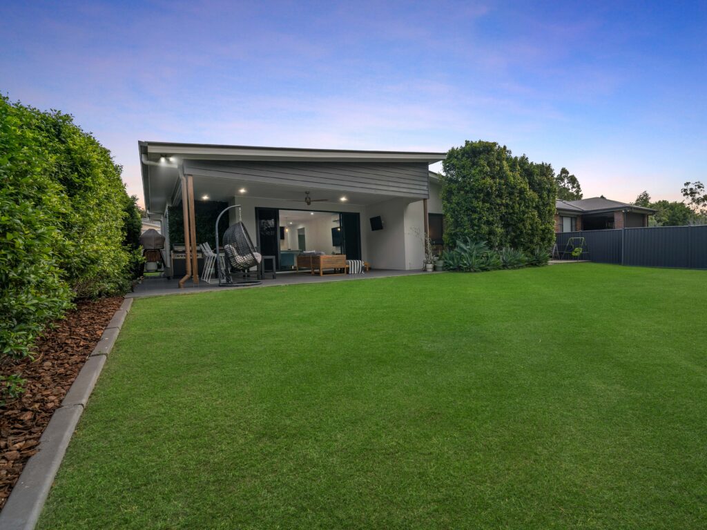 21 Dee Street, Deebing Heights, QLD 4306