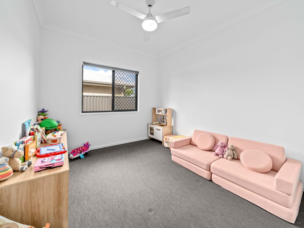 21 Dee Street, Deebing Heights, QLD 4306