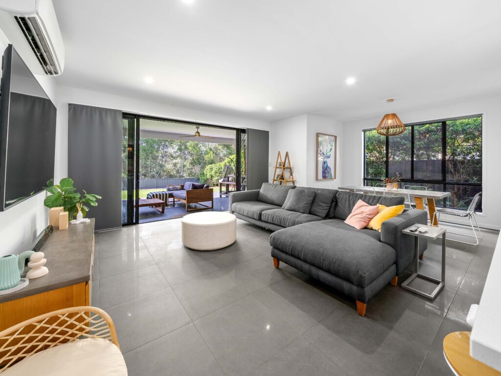 21 Dee Street, Deebing Heights, QLD 4306