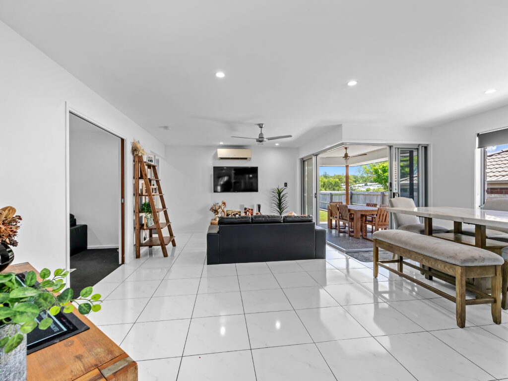 11 Kinkajou Street, Deebing Heights, QLD 4306