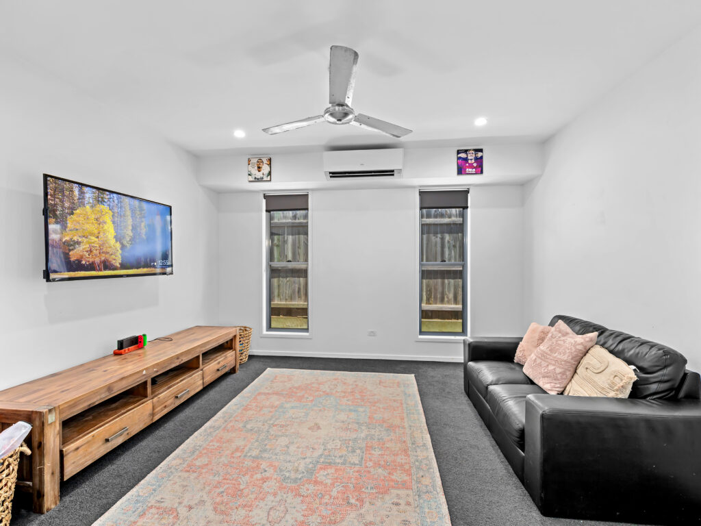 11 Kinkajou Street, Deebing Heights, QLD 4306