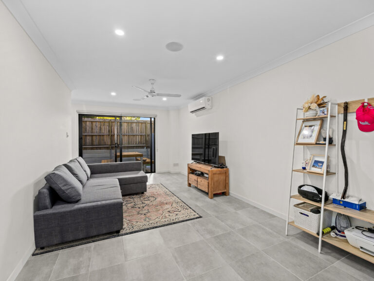 House-Deebing Heights-QLD-R2-3974977