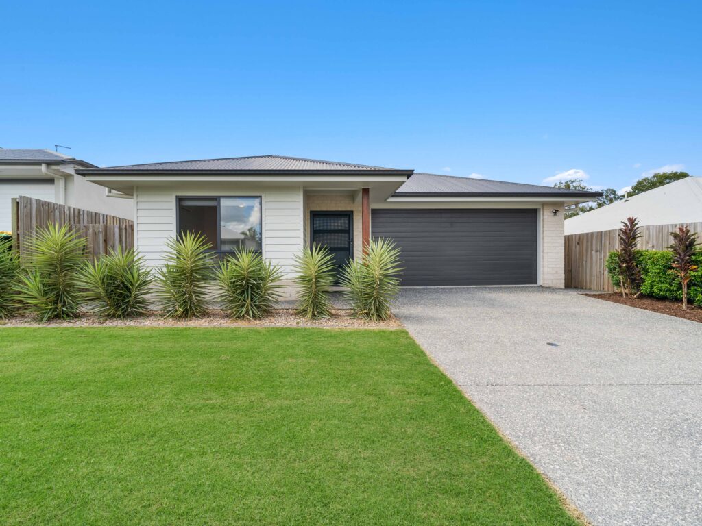 3 Mooloolah Street, Deebing Heights, QLD 4306