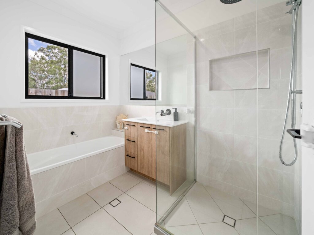 3 Mooloolah Street, Deebing Heights, QLD 4306