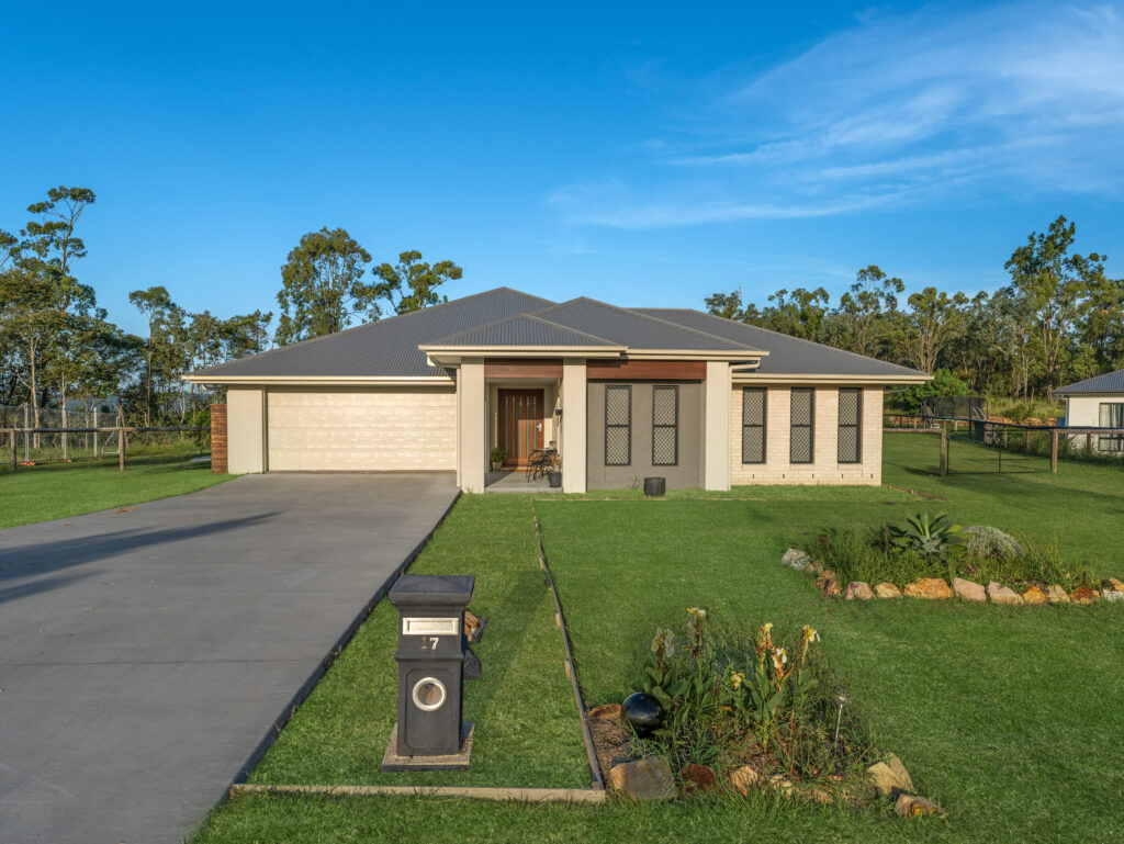 17 Rowning Court, Karalee, QLD 4306