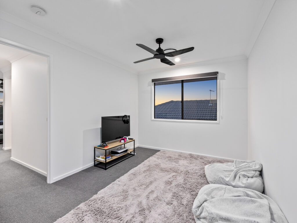 8 Carello Street, Ripley, QLD 4306