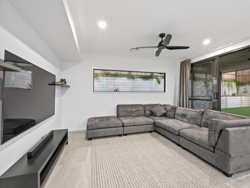 8 Carello Street, Ripley, QLD 4306