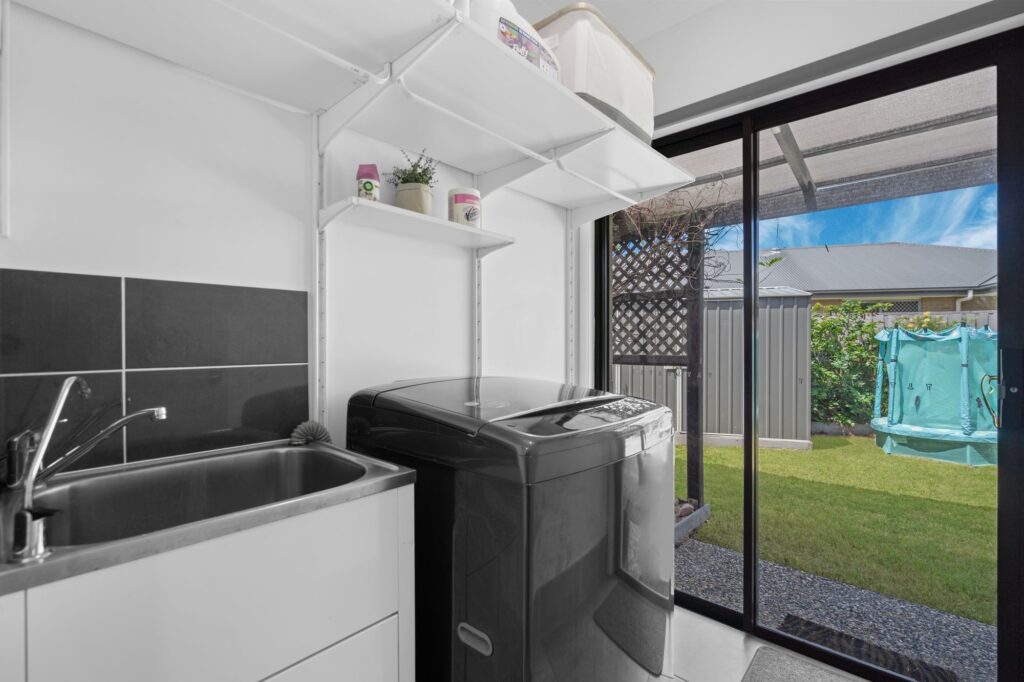 30 Bottlebrush Drive, Deebing Heights, QLD 4306