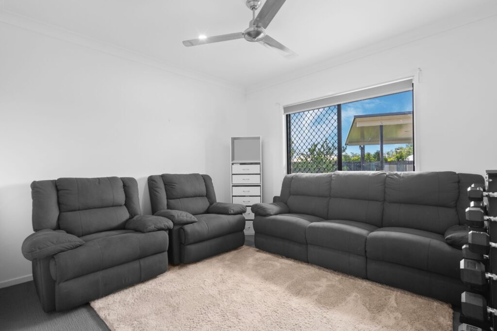 30 Bottlebrush Drive, Deebing Heights, QLD 4306
