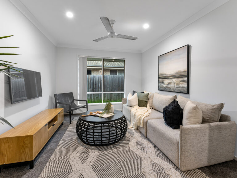 House-Redbank Plains-QLD-R2-3982880