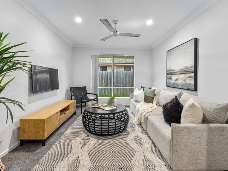 House-Redbank Plains-QLD-R2-3982880