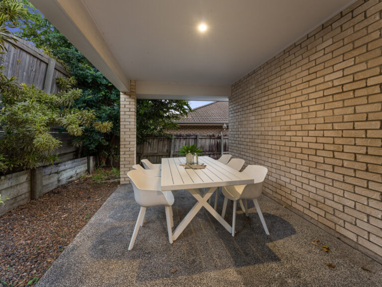 House-Redbank Plains-QLD-R2-3982880