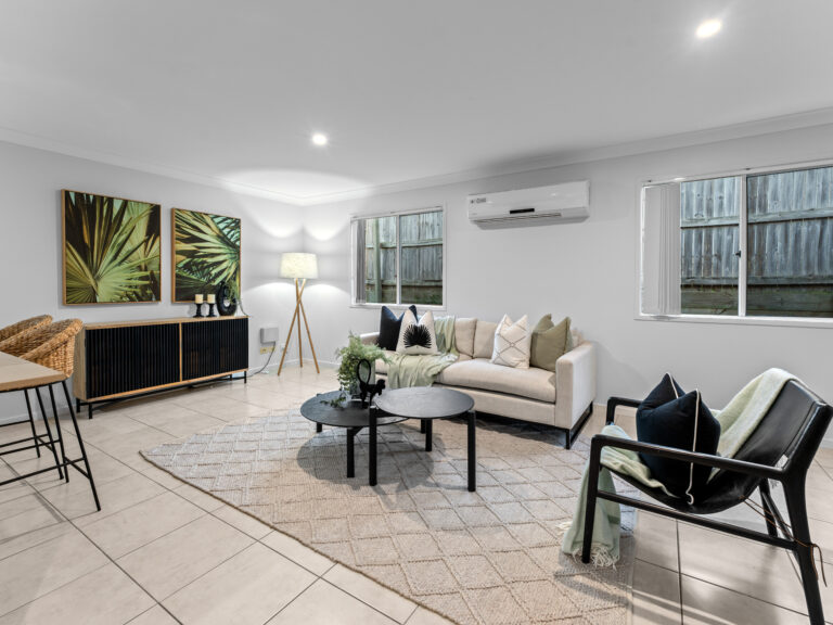 House-Redbank Plains-QLD-R2-3982880