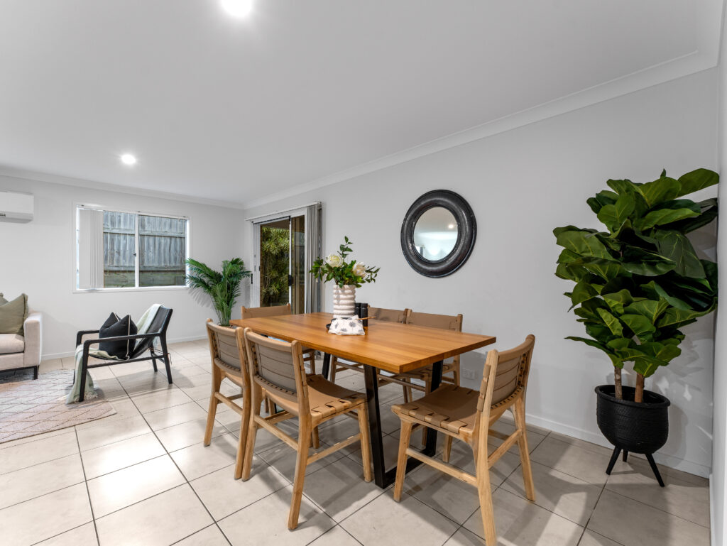 House-Redbank Plains-QLD-R2-3982880