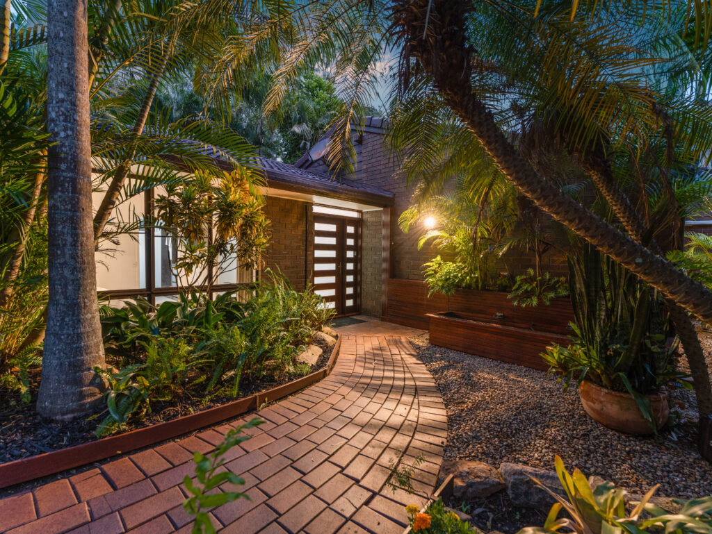 8 Jingara Court, Karana Downs, QLD 4306