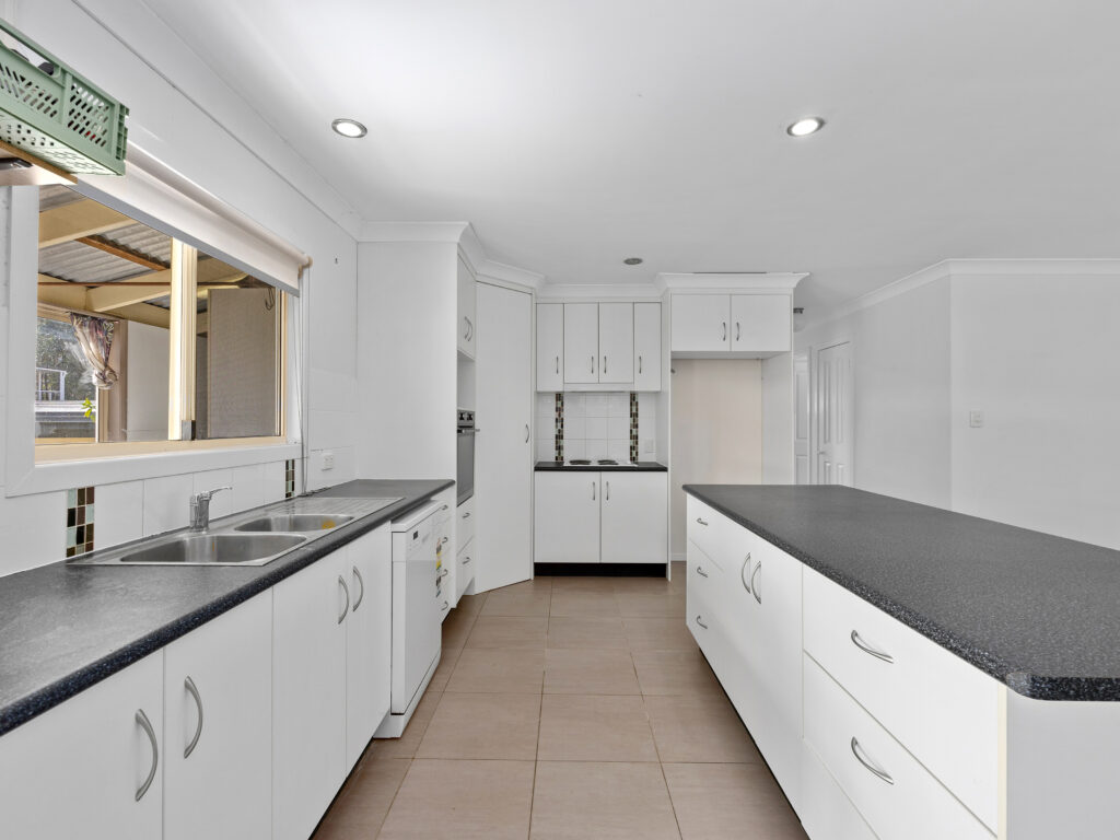 2-4 Yarra Court, Karalee, QLD 4306