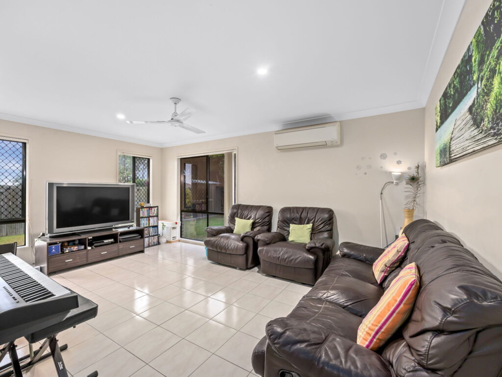 22 Harrison Grove, Deebing Heights, QLD 4306