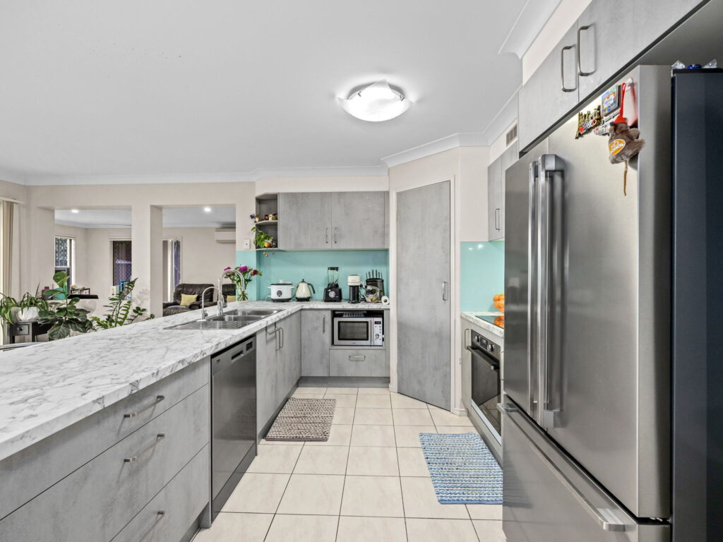 22 Harrison Grove, Deebing Heights, QLD 4306