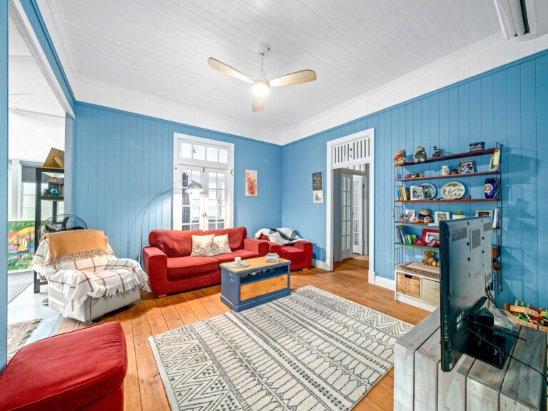 House-R2-3994835