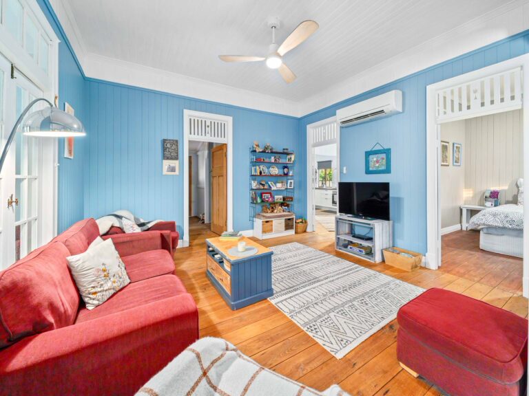 House-R2-3994835