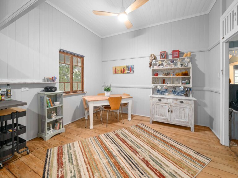 House-R2-3994835