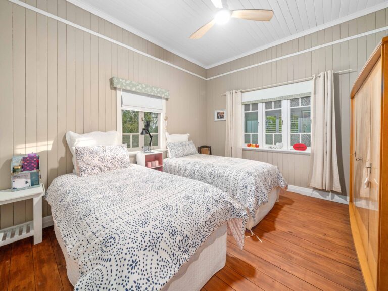 House-R2-3994835